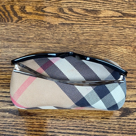 Authentic Burberry Sunglasses - Picture 14 of 14